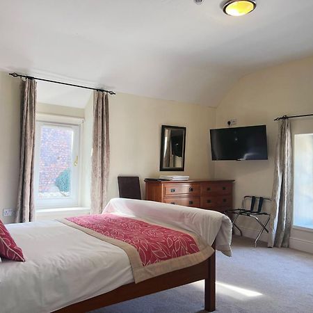 The Crown Hotel Corwen Bagian luar foto