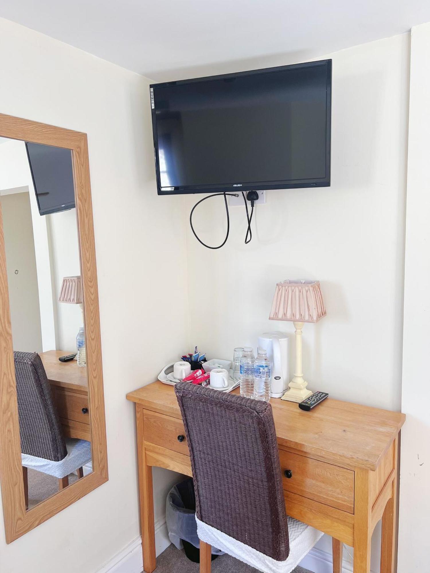 The Crown Hotel Corwen Bagian luar foto