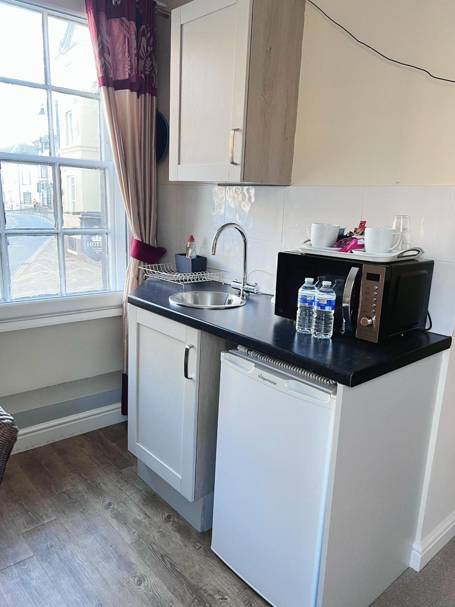 The Crown Hotel Corwen Bagian luar foto