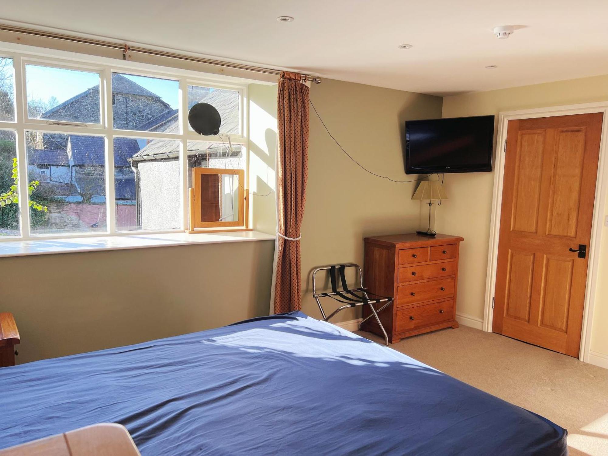 The Crown Hotel Corwen Bagian luar foto