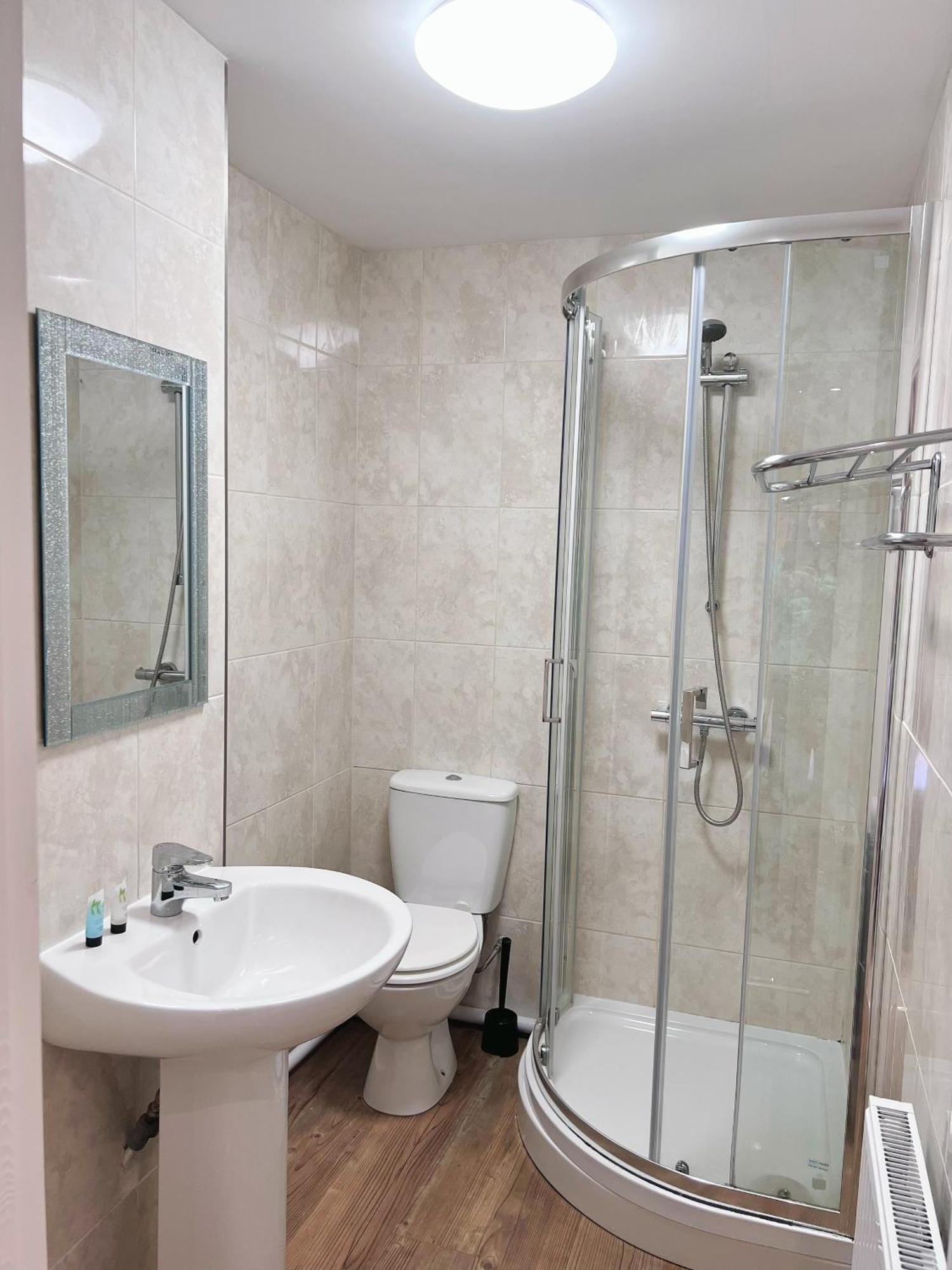 The Crown Hotel Corwen Bagian luar foto